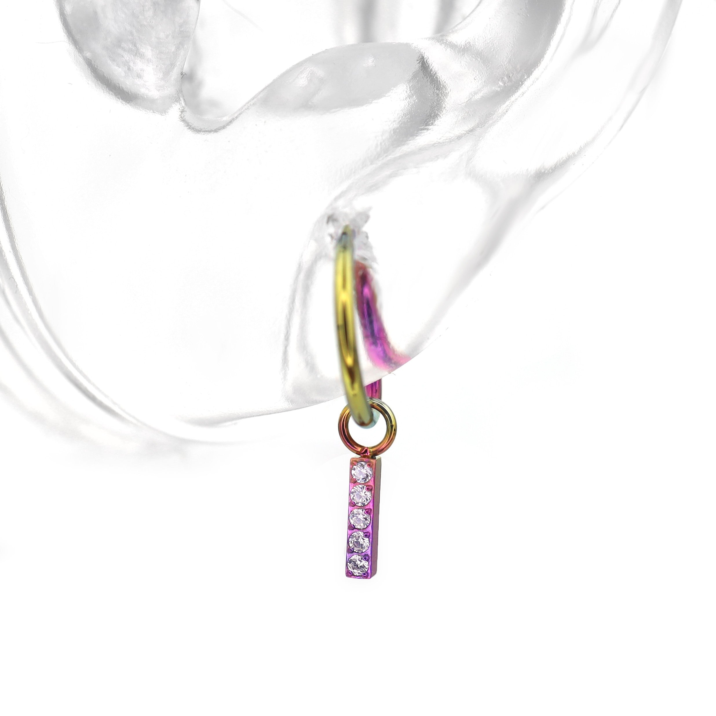 バゲットCZペンダントチタンセグメントフープ