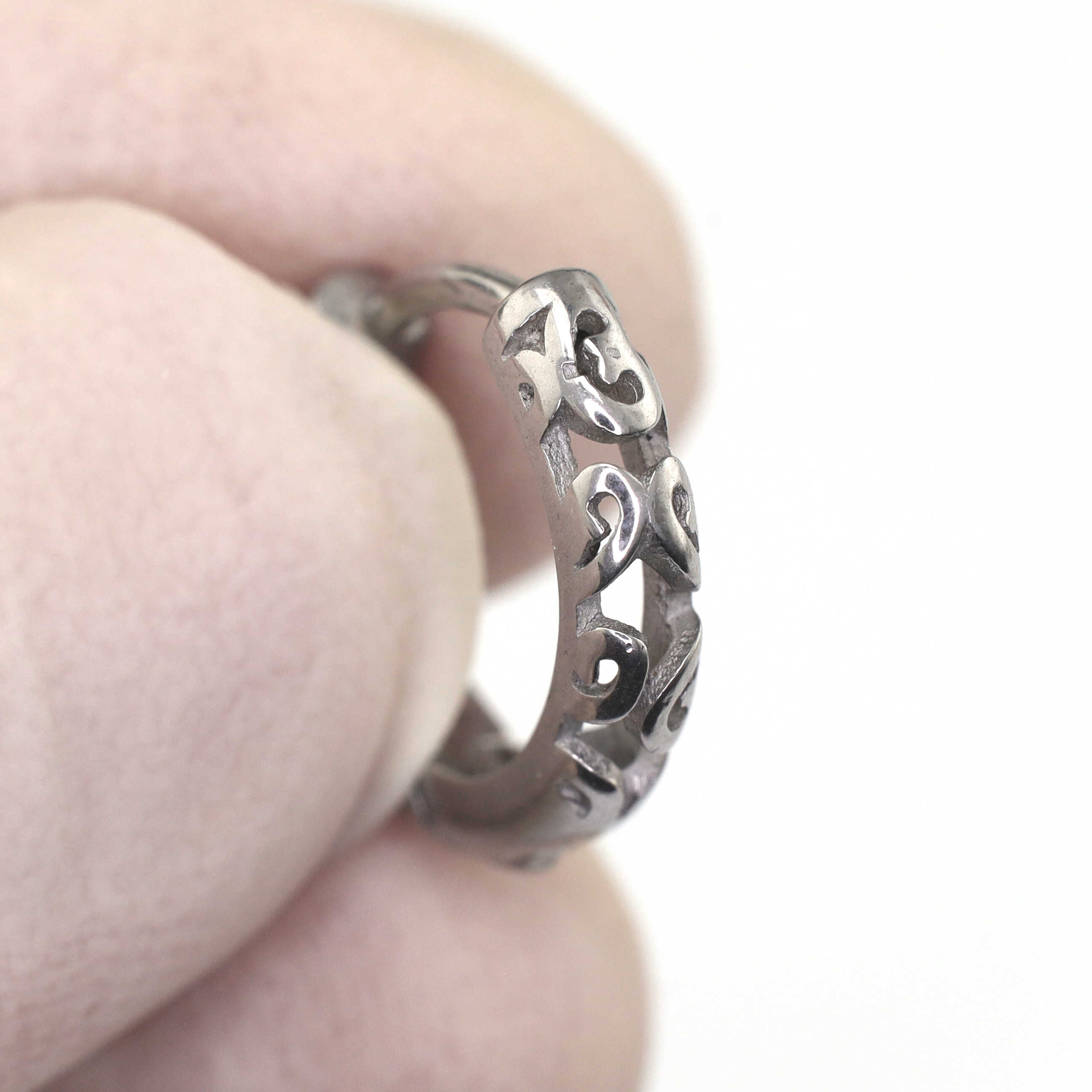 Openwork Vine Pattern Stainless Steel Earrings ph2