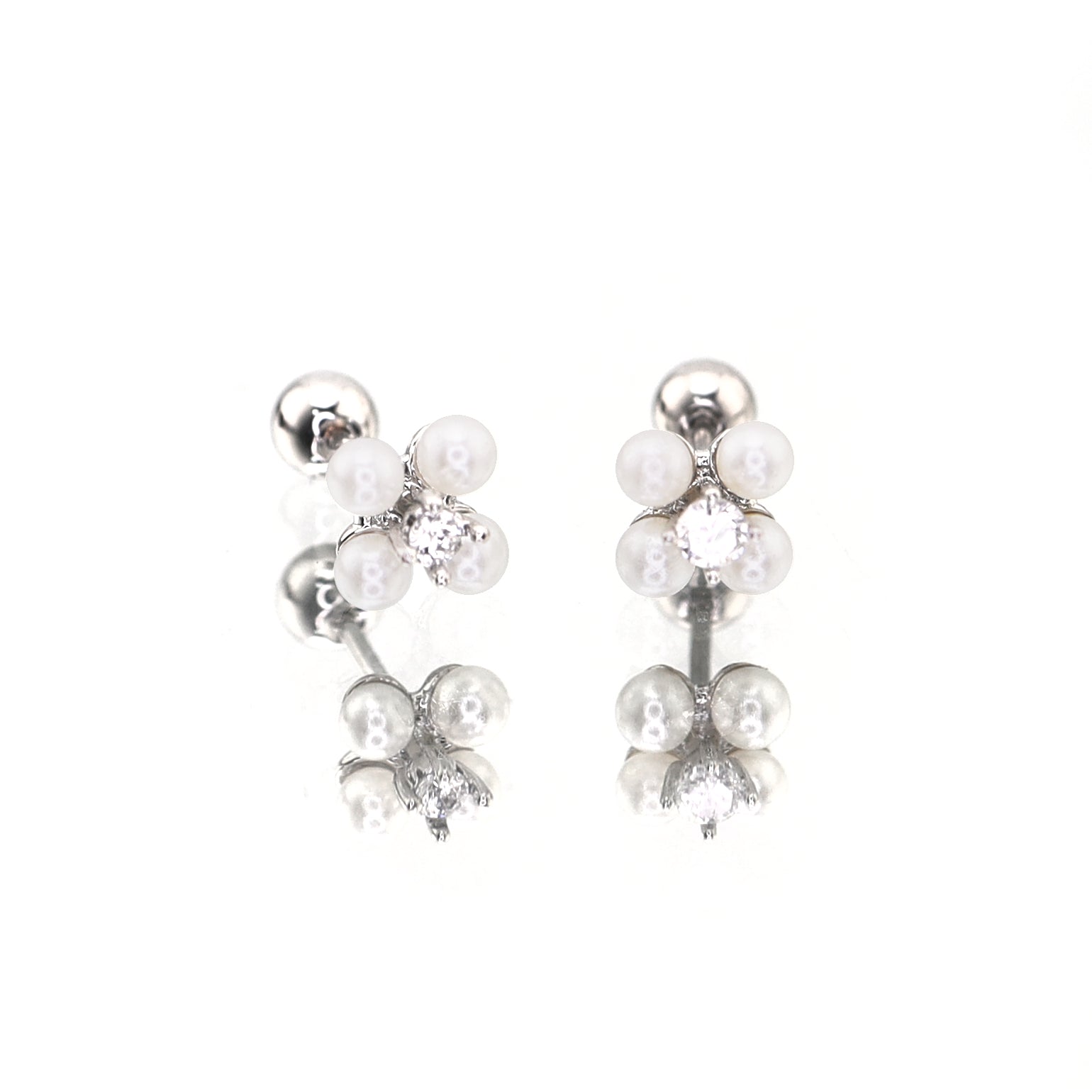 Pearl & Clover stainless steel Ear Studs ph1