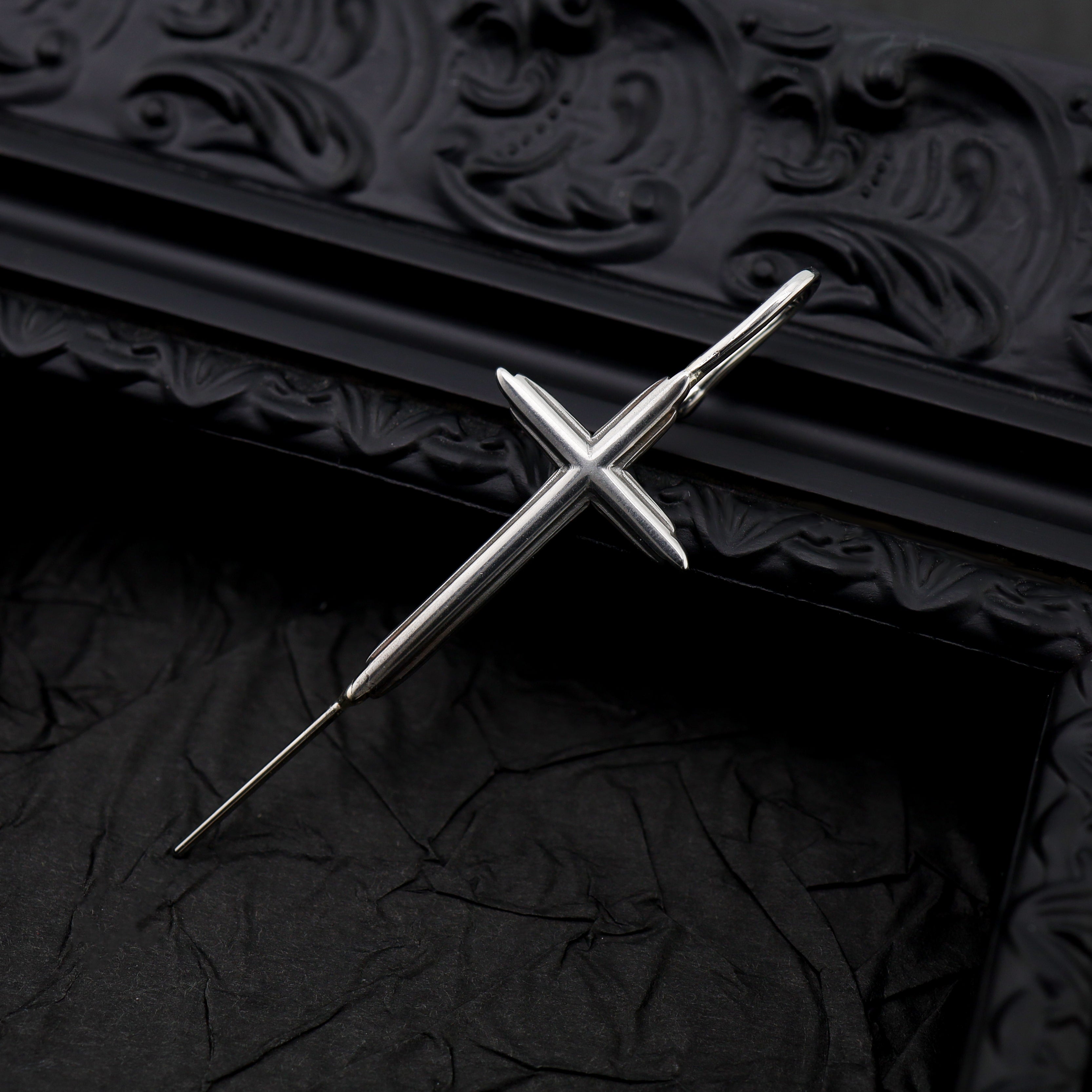Single Ear Cross tainless steel Ear Climber ph1