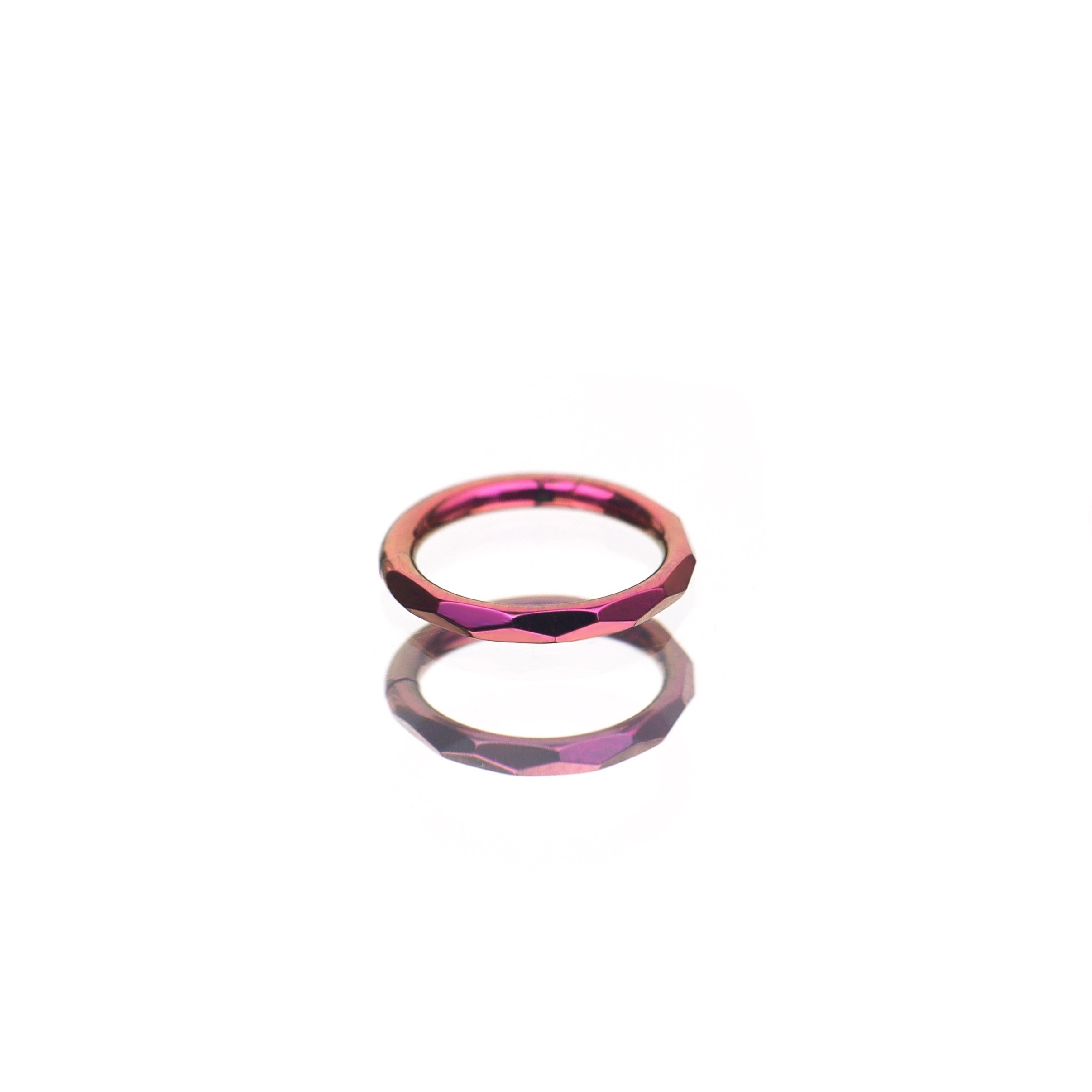 Engraved wavy Titanium Segment Hoop