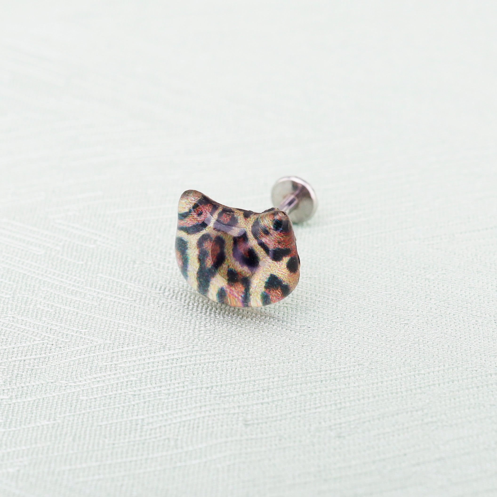 Leopard Print Cat Head stainless steel Internally Threaded studs ph1