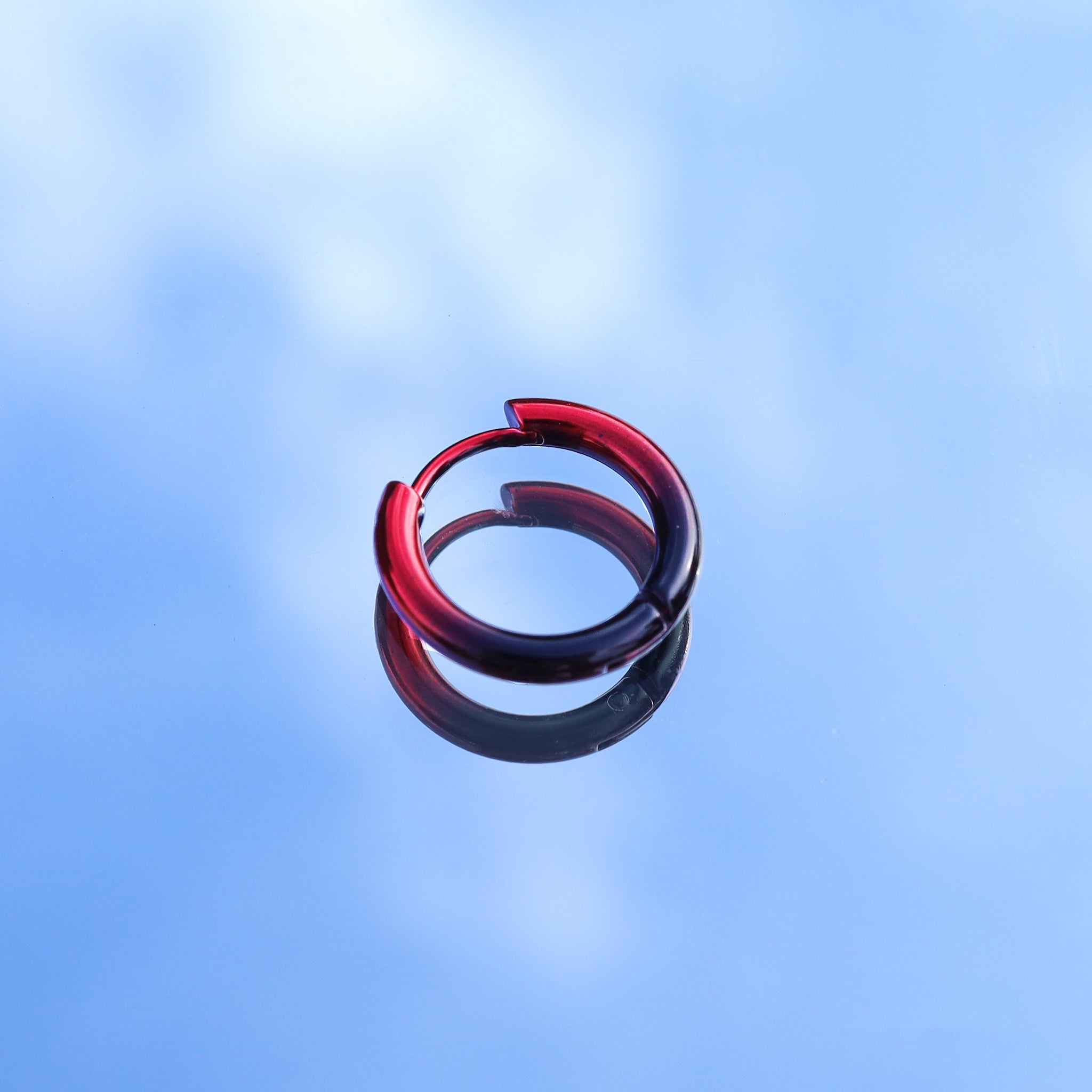 グラデーションカラーのステンレススチールイヤリング