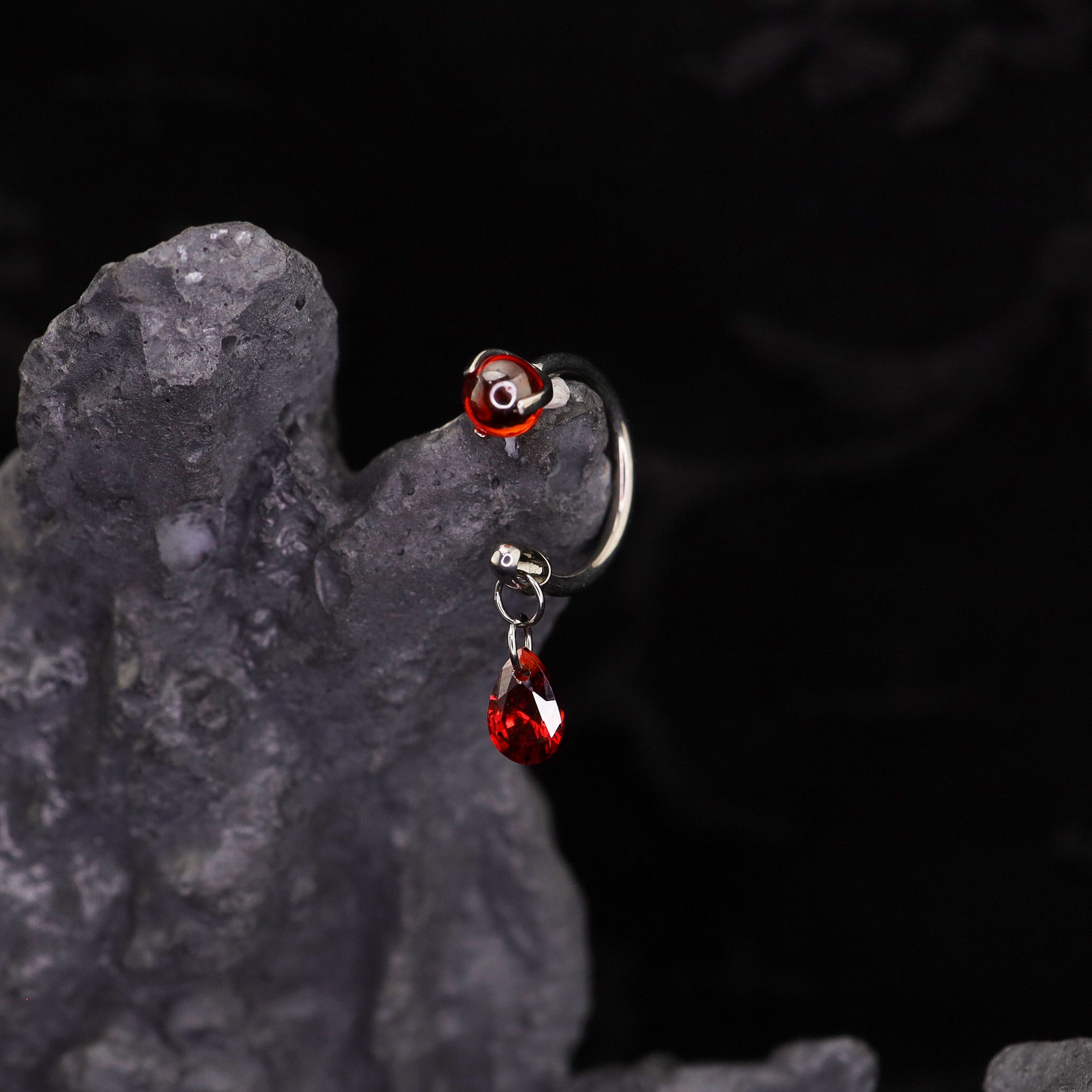 Gothic Red Teardrop Pendant Titanium Horseshoe Ring ph1
