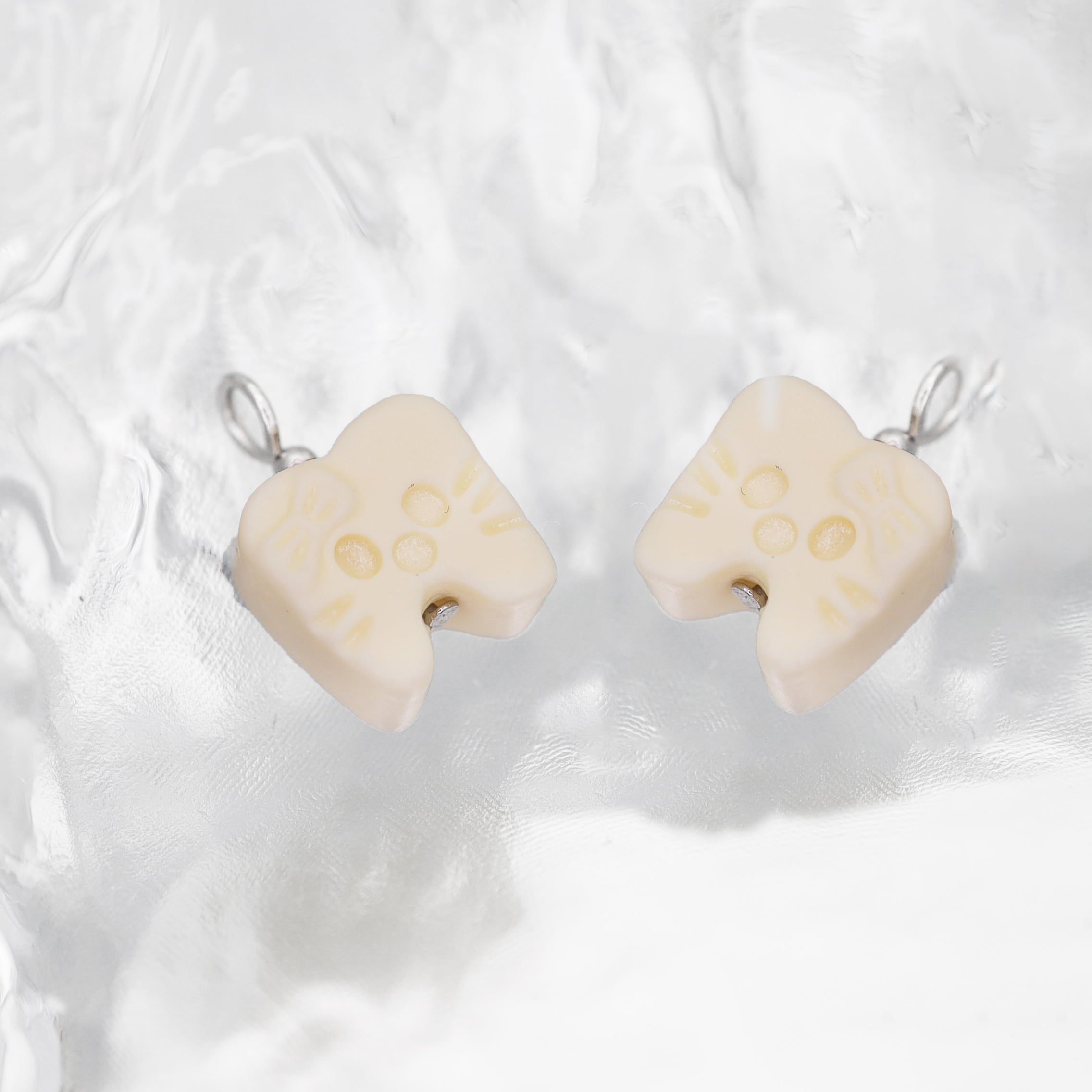 PAIR OF Kitty Fang Pendant stainless steel Earrings ph1